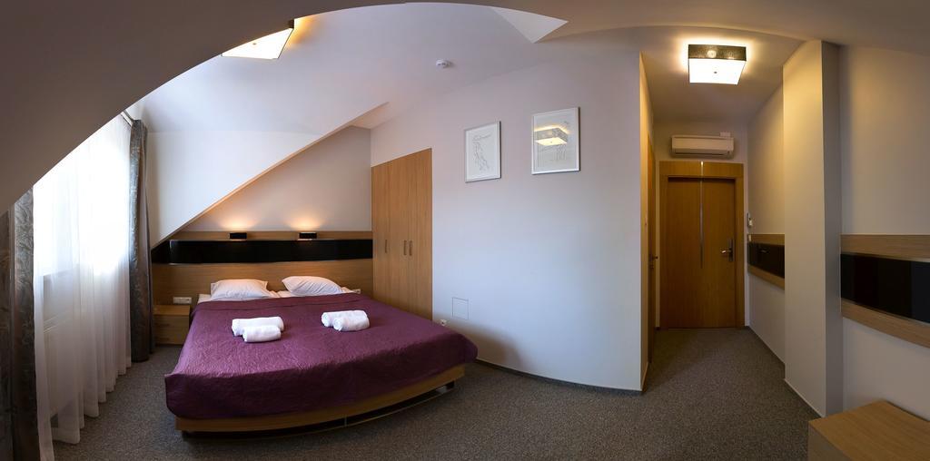 Hotel Karo Radom Eksteriør bilde