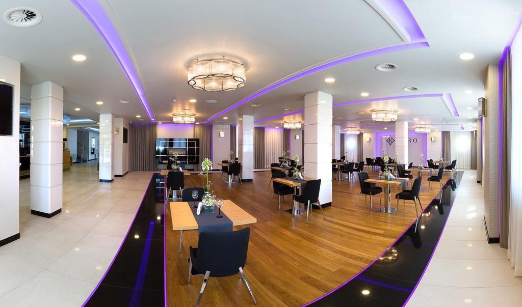 Hotel Karo Radom Eksteriør bilde